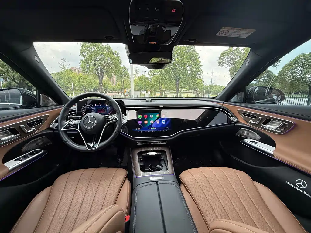 Mercedes-Benz E-Class — миниатюра 9