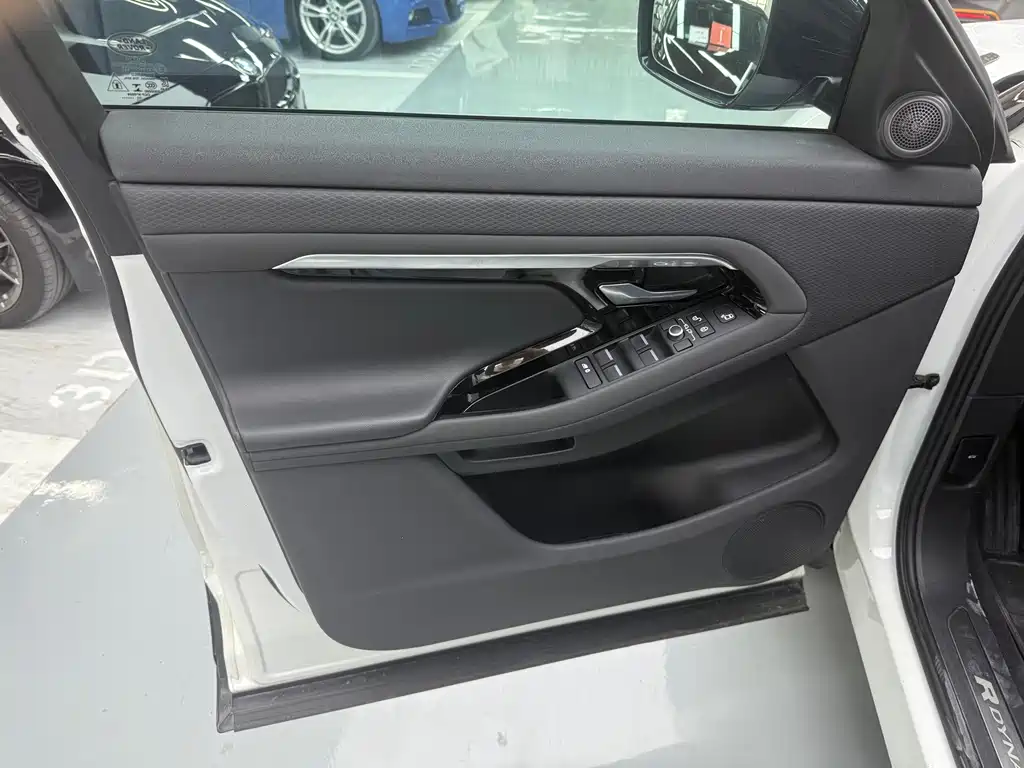 Land Rover Evoque — миниатюра 6