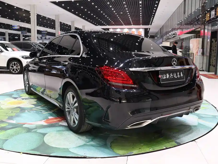 Mercedes-Benz C-Class — миниатюра 4