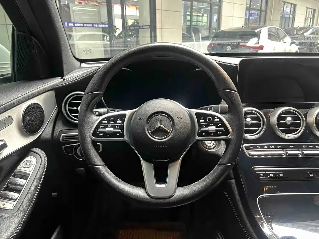Mercedes-Benz GLC — миниатюра 13