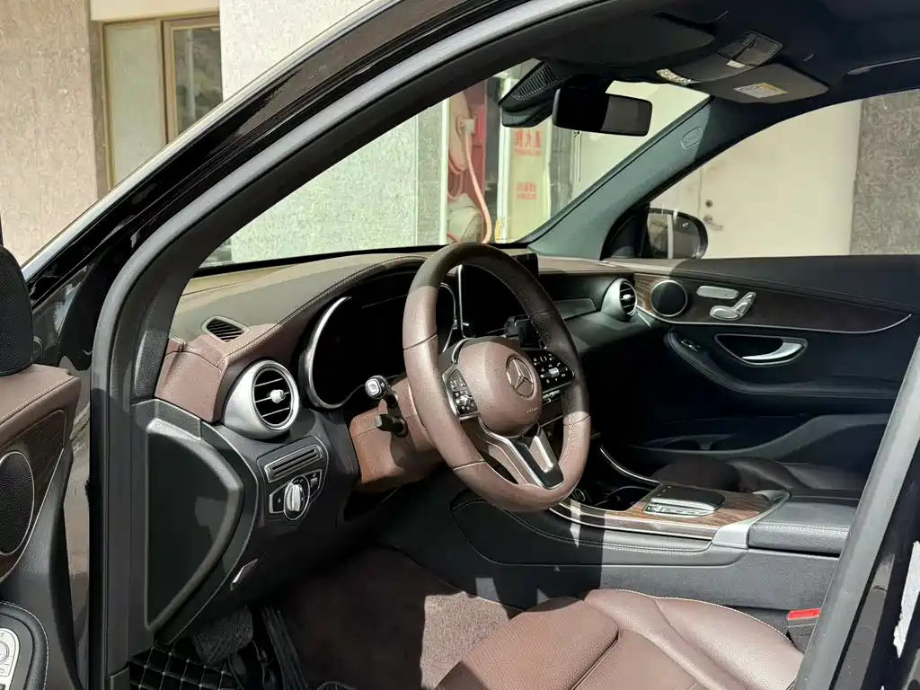 Mercedes-Benz GLC — миниатюра 6
