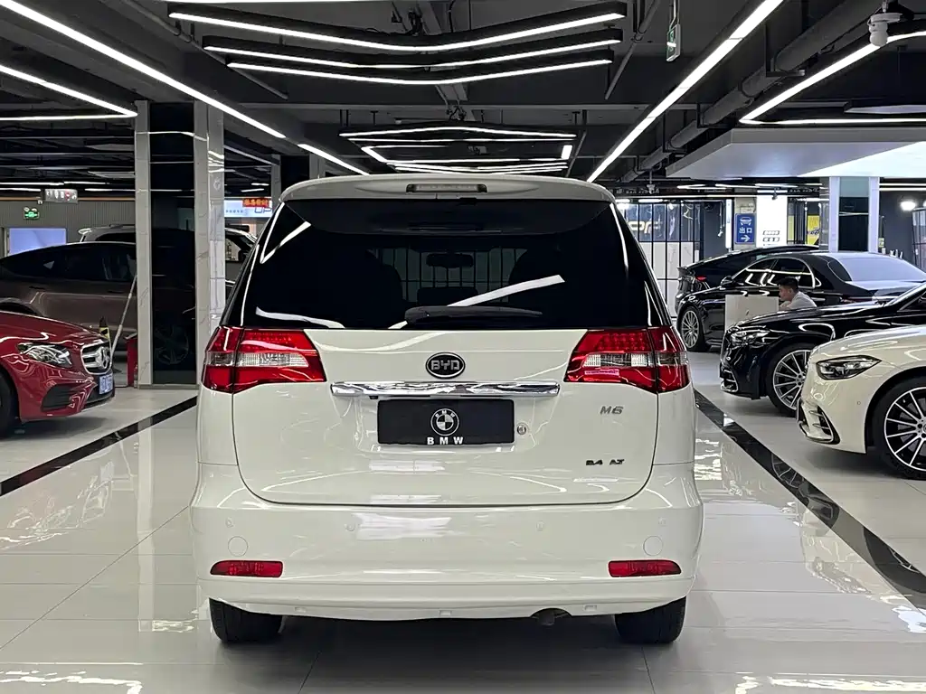 BYD M6 — миниатюра 55