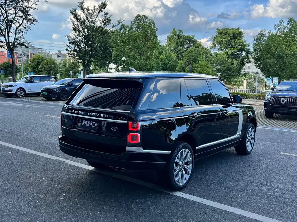 Land Rover Range Rover — миниатюра 4