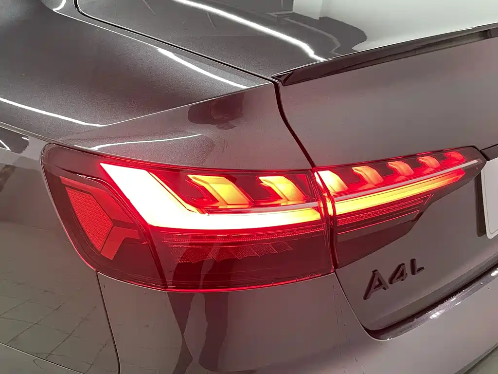 Audi A4L — миниатюра 16