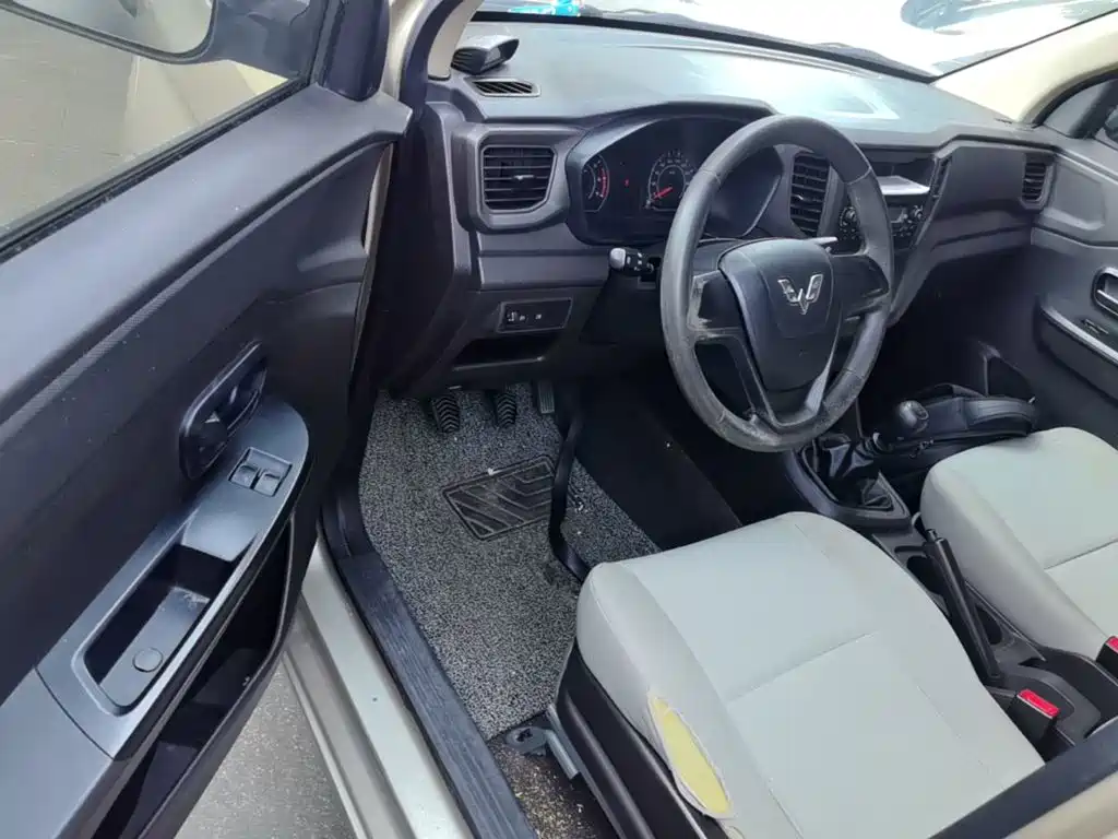 Wuling Hongguang V — миниатюра 16