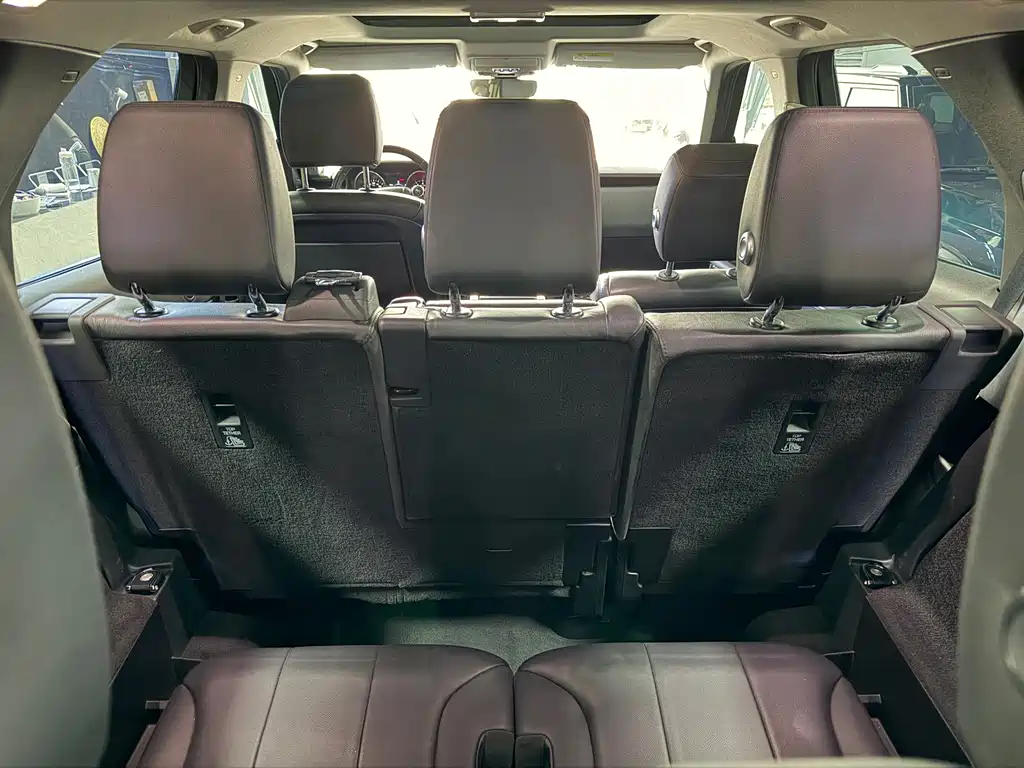 Land Rover Discovery — миниатюра 9