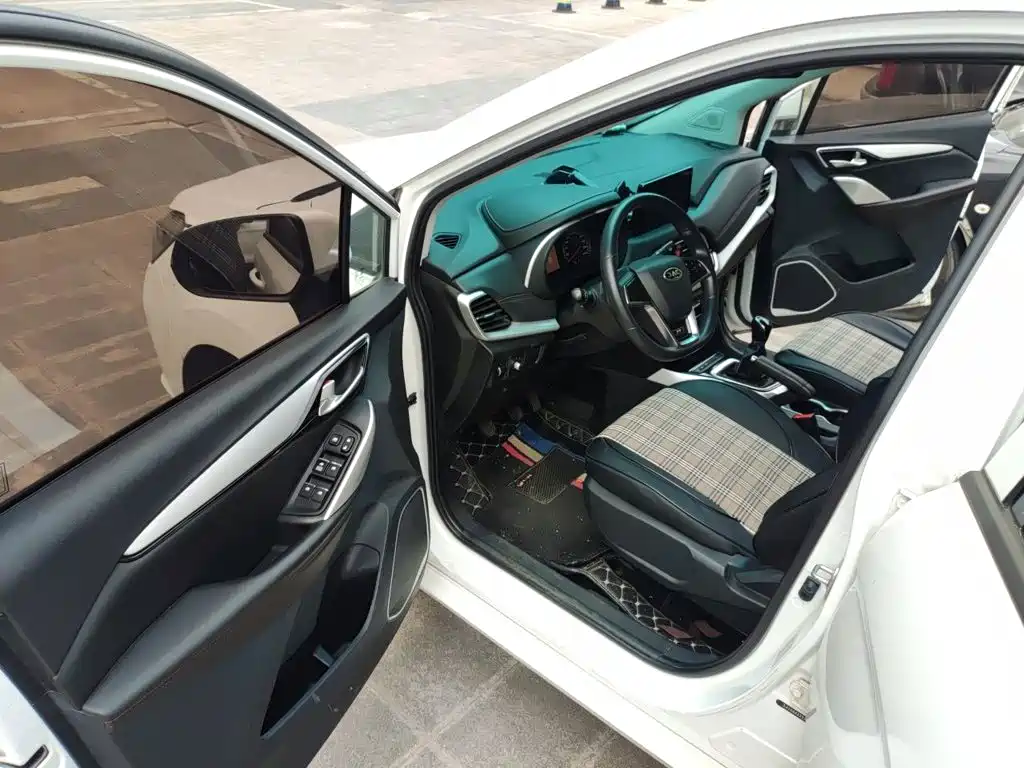 JAC Refine R3 — миниатюра 17