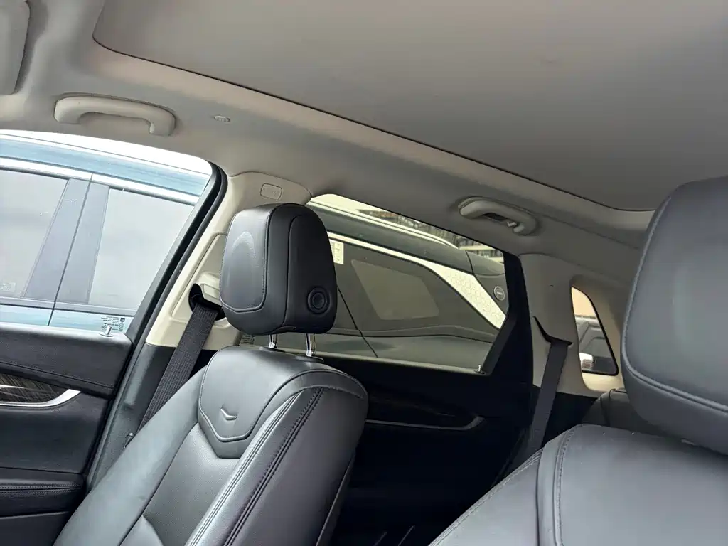Cadillac XT5 — миниатюра 10