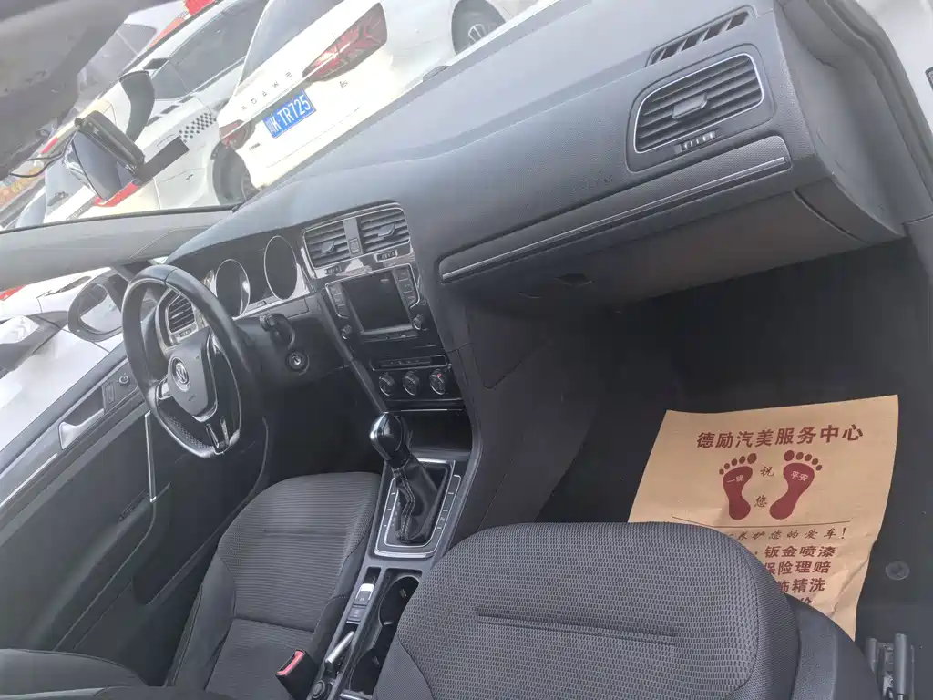 Volkswagen Golf — миниатюра 11