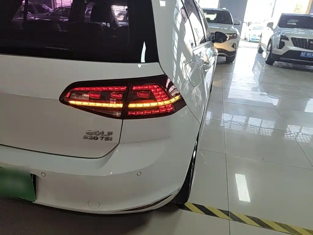 Volkswagen Golf — миниатюра 8