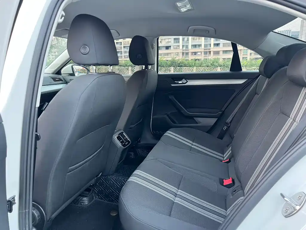 Volkswagen Lamando — миниатюра 5