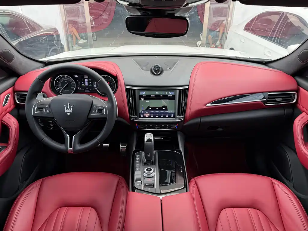 Maserati Levante — миниатюра 13