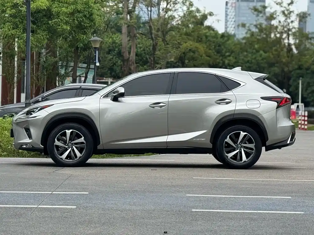 Lexus NX — миниатюра 3