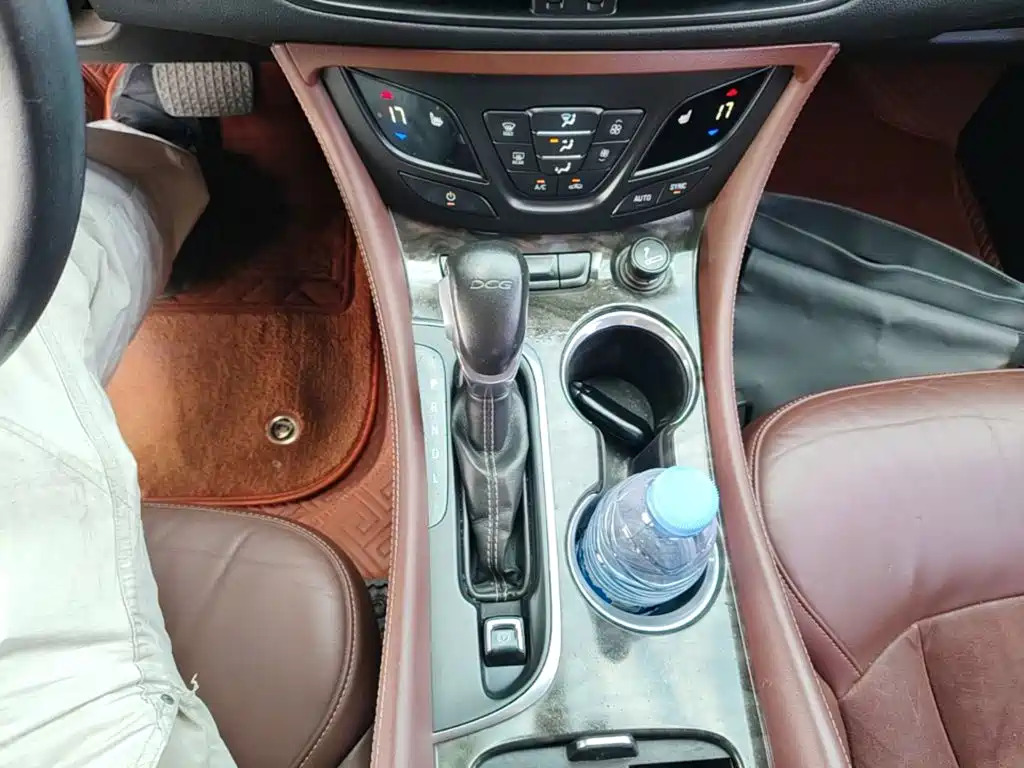 Buick Envision Plus — миниатюра 14