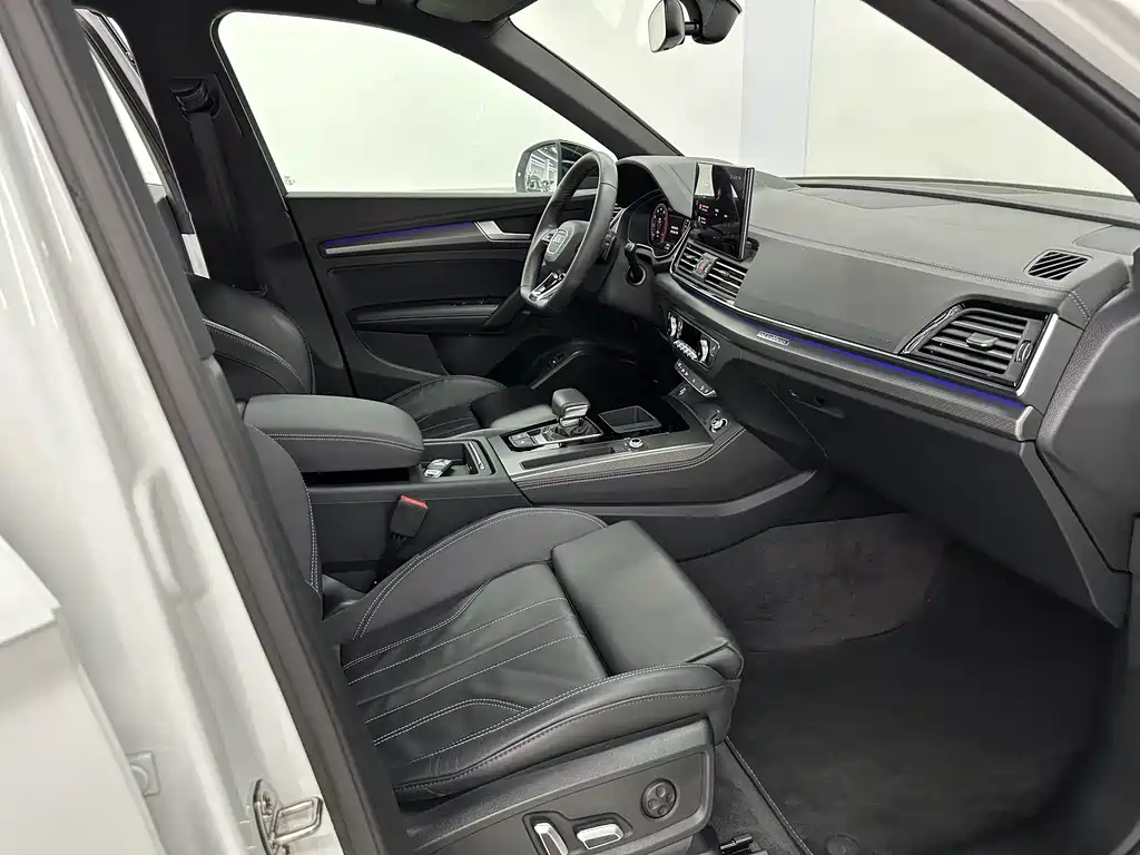 Audi Q5L — миниатюра 14