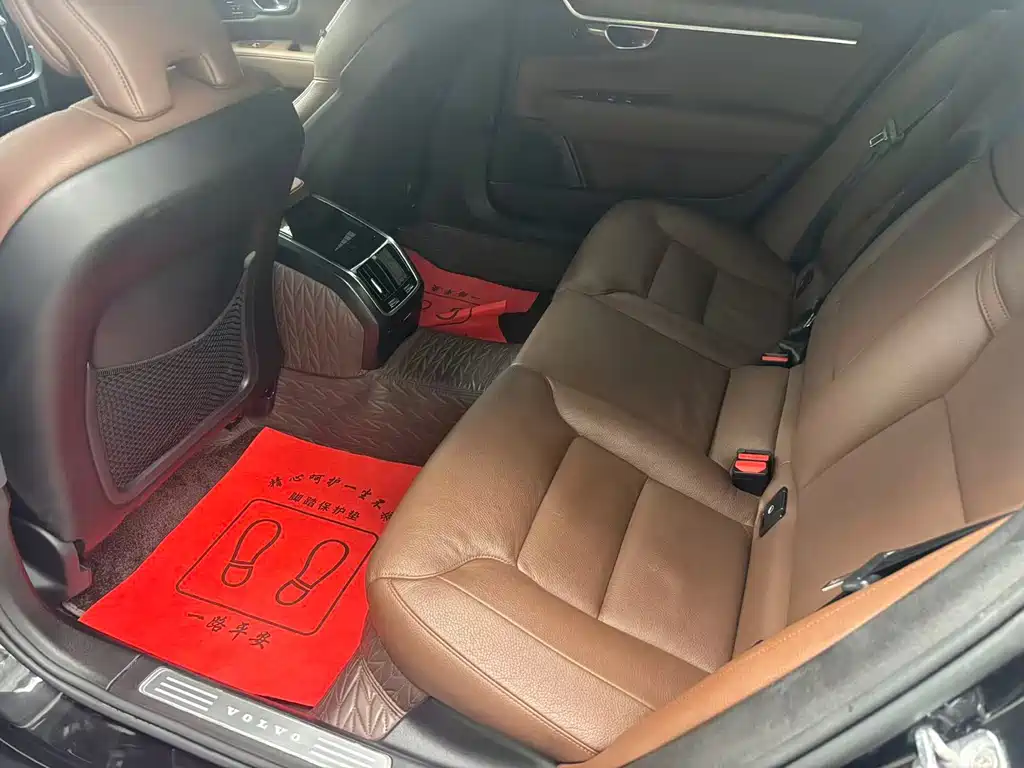 Volvo S90 — миниатюра 6