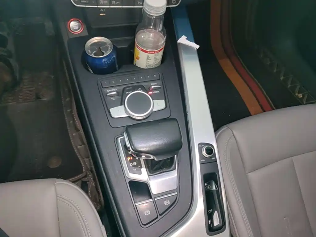 Audi A4L — миниатюра 14