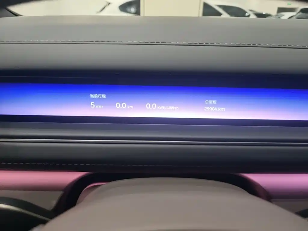 NIO ES8 — миниатюра 12