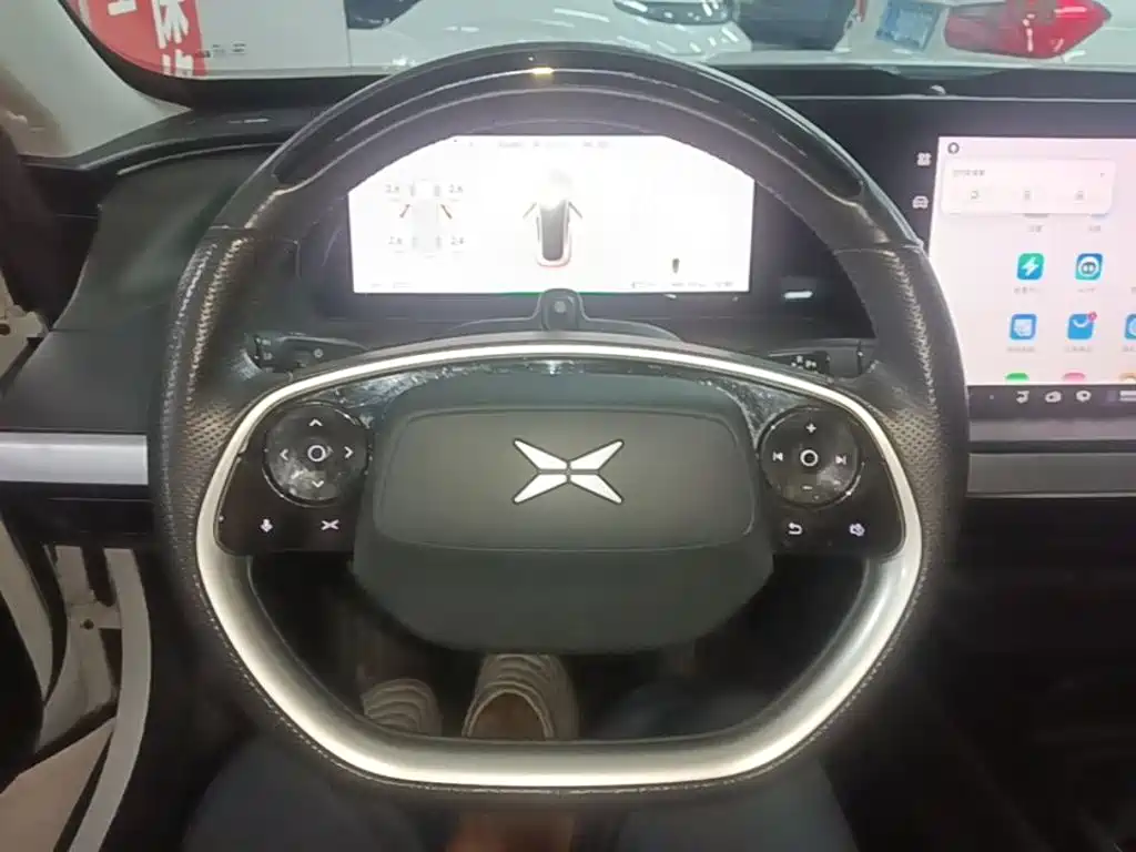 XPeng P7 — миниатюра 11