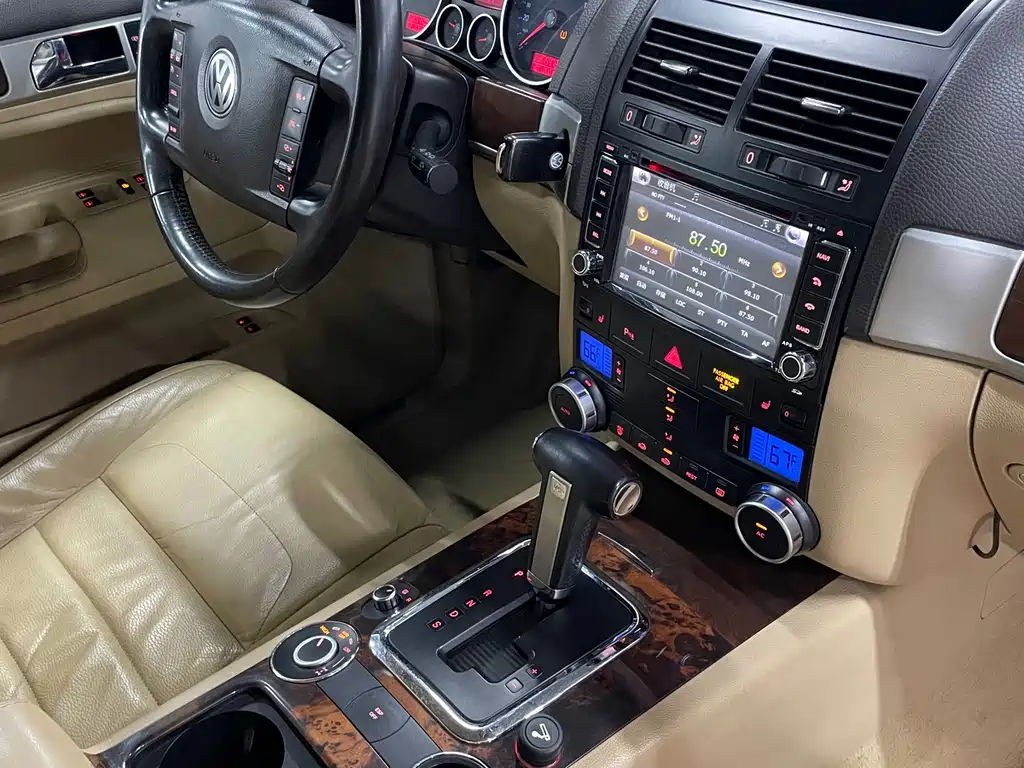 Volkswagen Touareg — миниатюра 17