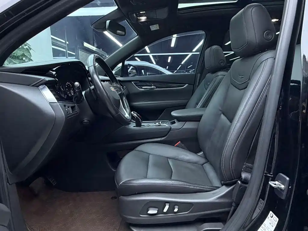 Cadillac XT6 — миниатюра 5