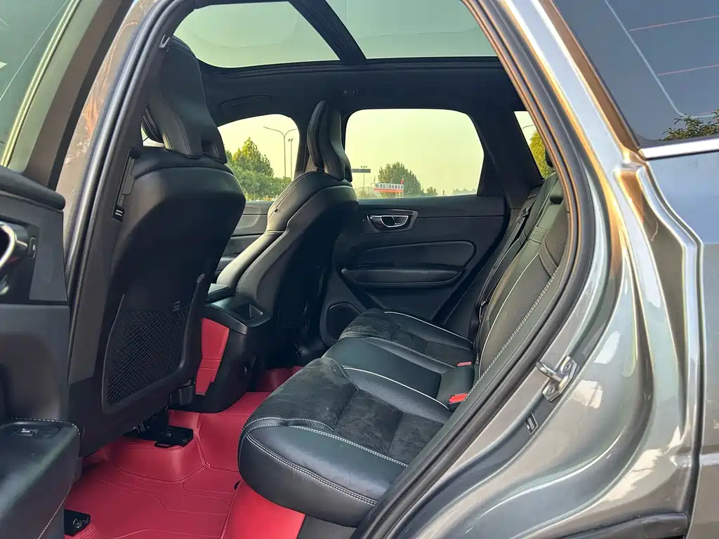 Volvo XC60 — миниатюра 7