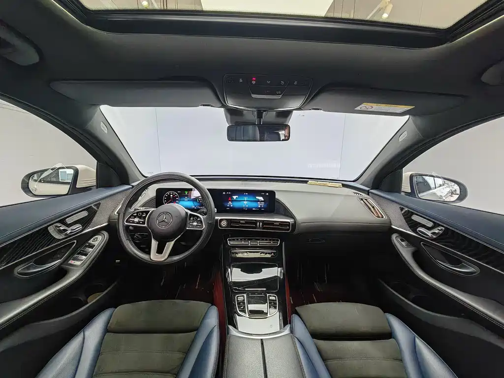 Mercedes-Benz EQC — миниатюра 10