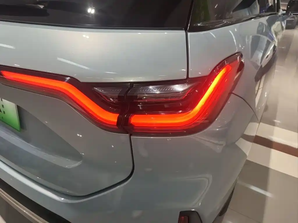 NIO ES6 — миниатюра 8