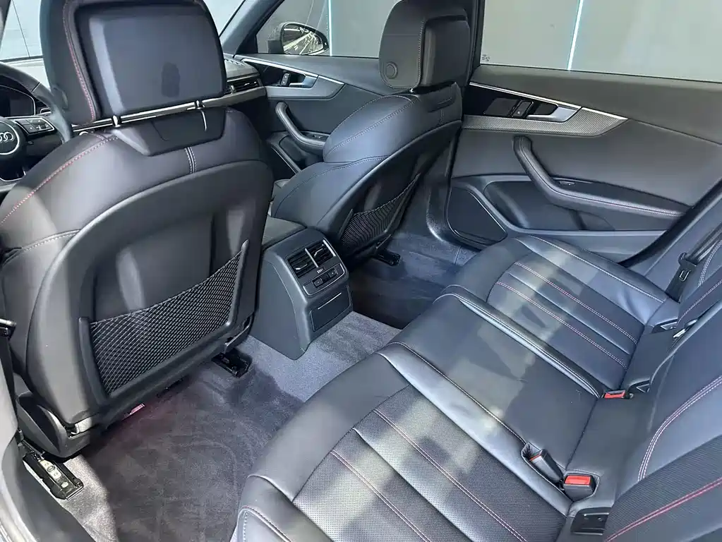 Audi A4L — миниатюра 11