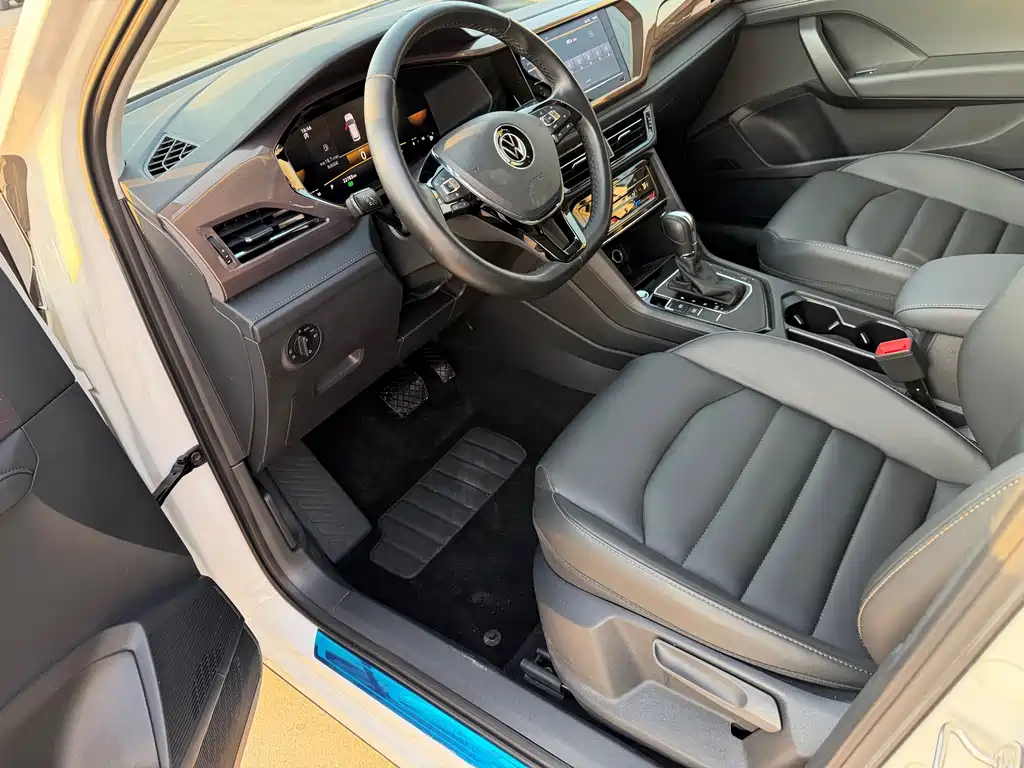 Volkswagen Tharu — миниатюра 7