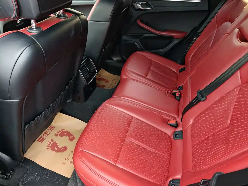 Porsche Macan — миниатюра 5