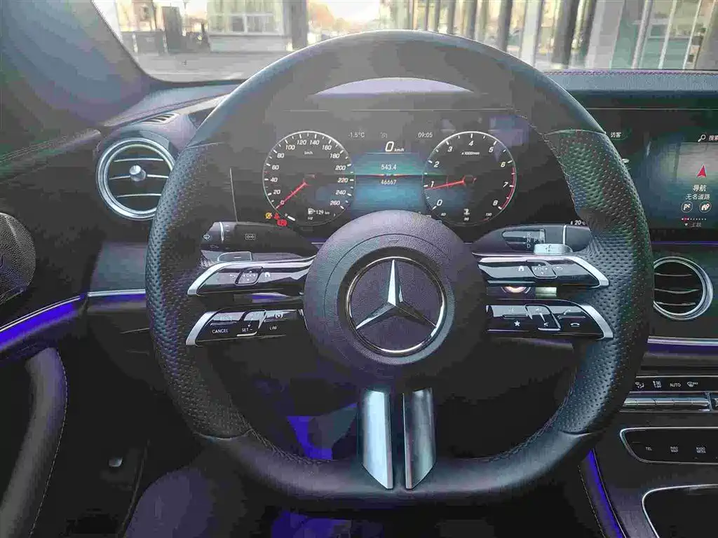 MERCEDES-BENZ E CLASS