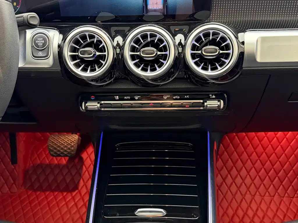Mercedes-Benz GLB — миниатюра 14
