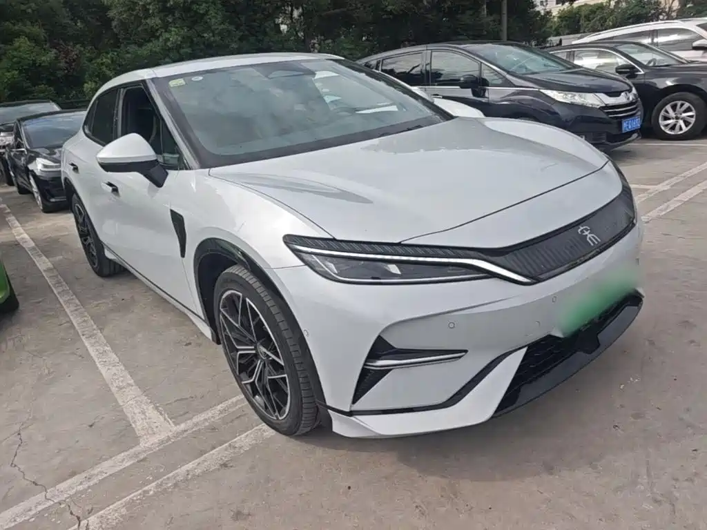 BYD L EV — миниатюра 4