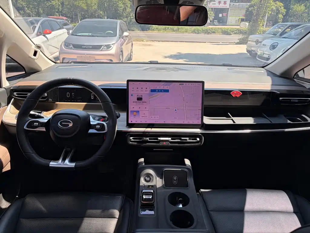 GAC Motor Trumpchi E8 PHEV — миниатюра 6