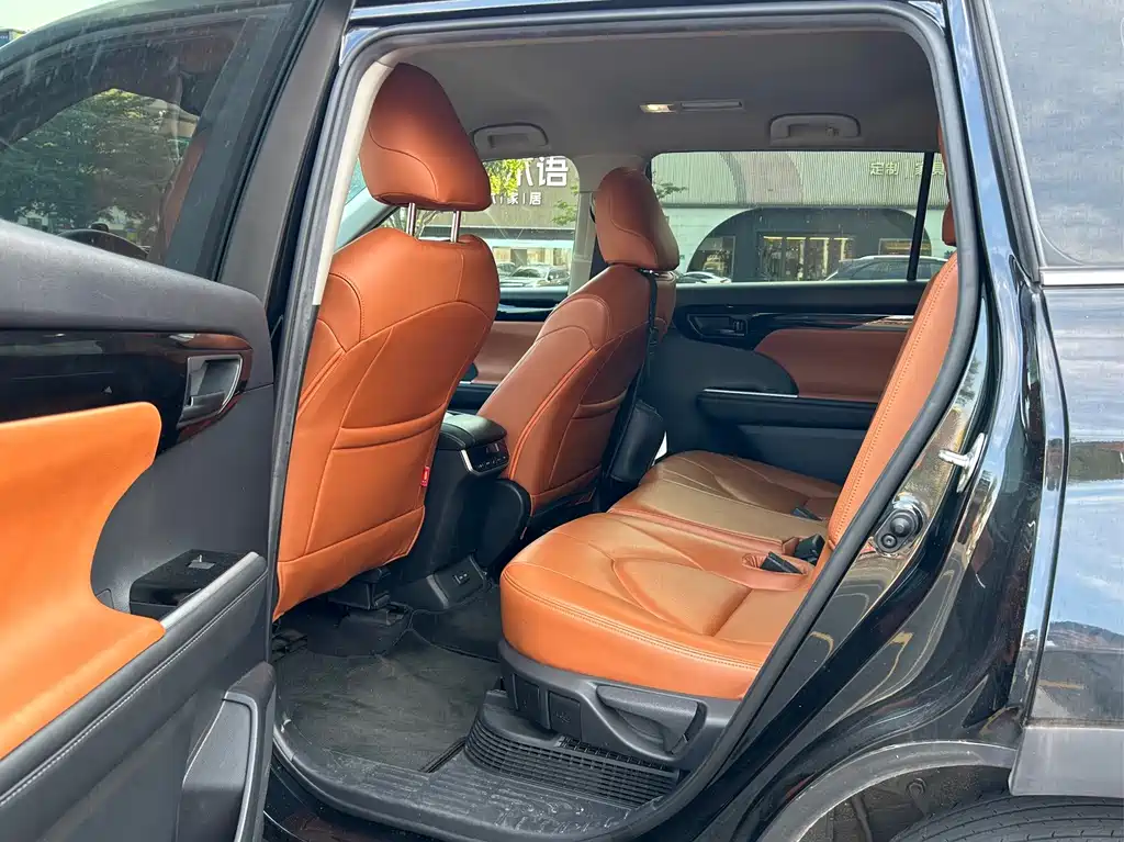Toyota Highlander — миниатюра 6