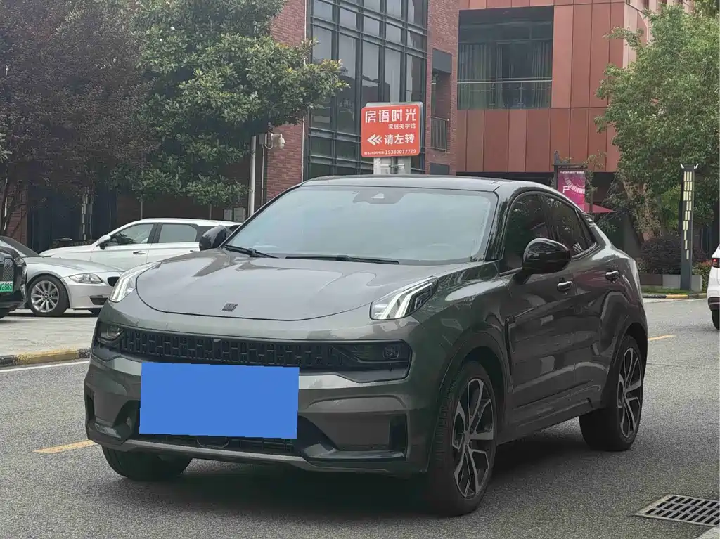 Купить Lynk & Co 05