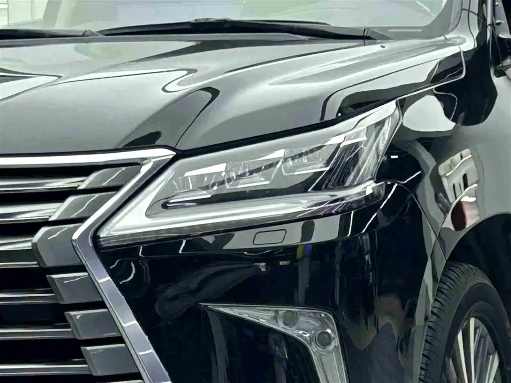 LEXUS  LX