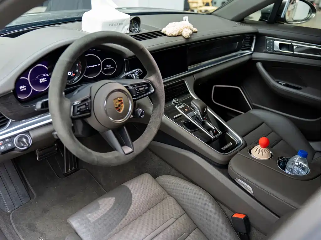 Porsche Panamera Hybrid — миниатюра 7