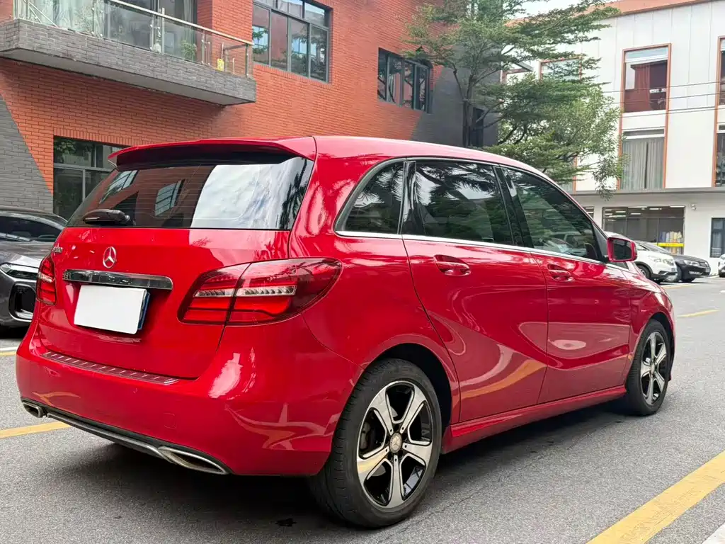 Mercedes-Benz B-Class — миниатюра 6