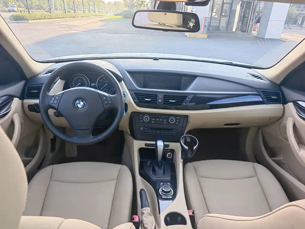 BMW X1 (Import) — миниатюра 7