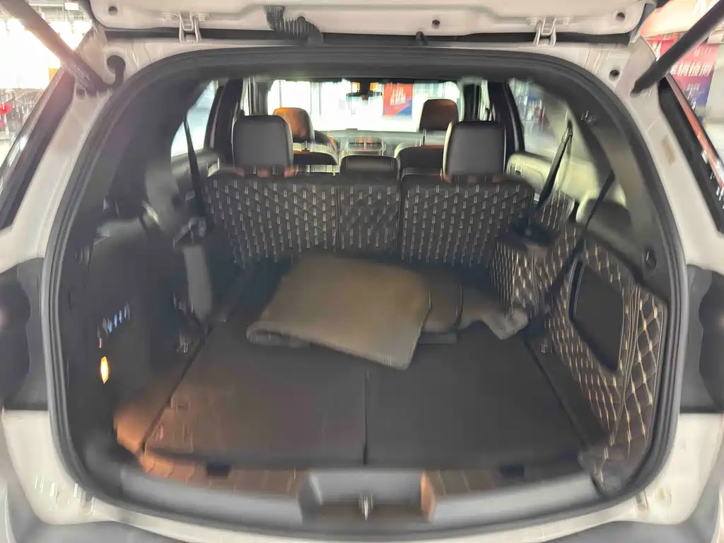 Ford Explorer (Import) — миниатюра 17