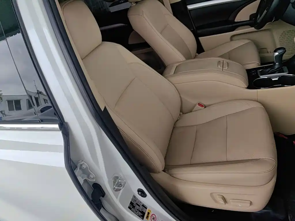 Toyota Highlander — миниатюра 25