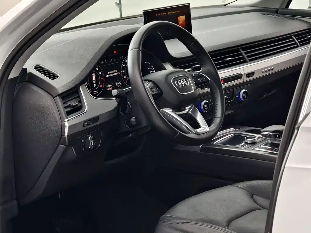 Audi Q7 2016 40 TFSI S line Sport
