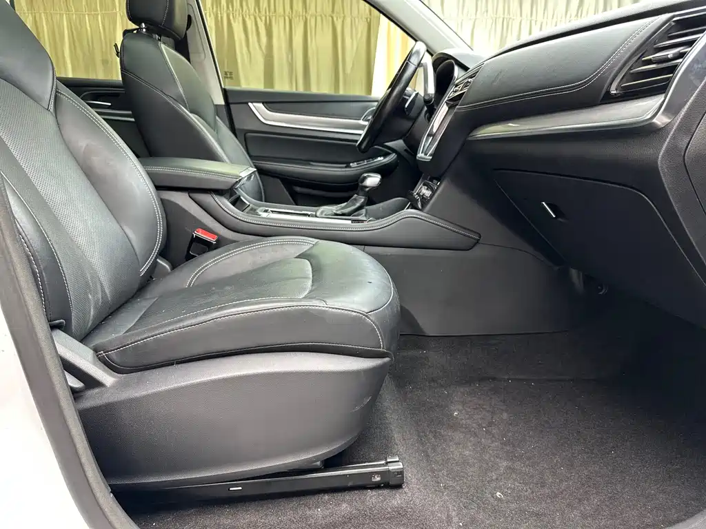 Roewe RX8 — миниатюра 13