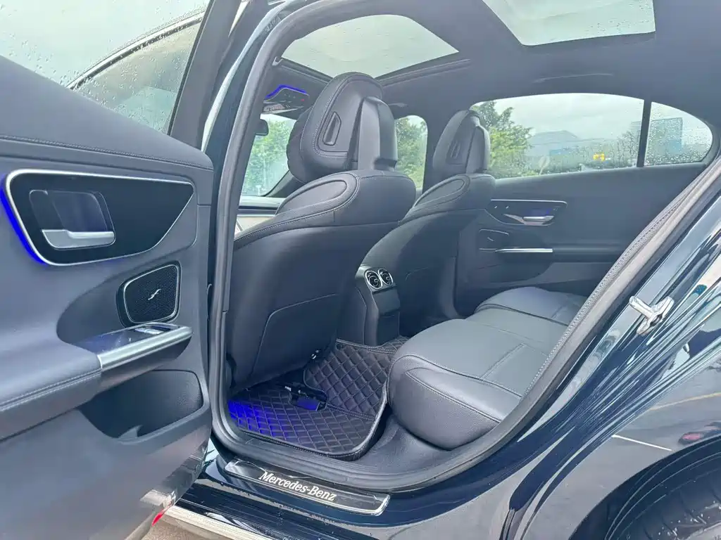 Mercedes-Benz C-Class — миниатюра 5