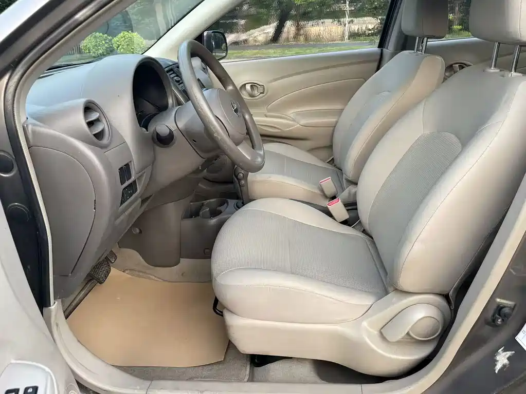 Nissan Sunny — миниатюра 9