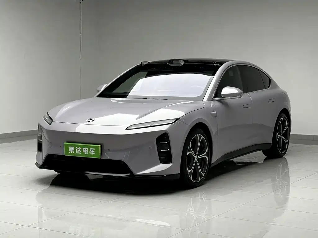 NIO ET5