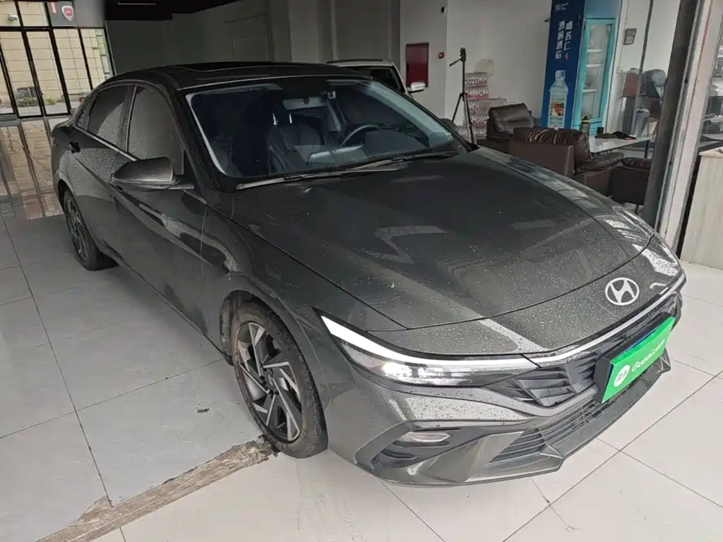 Hyundai Elantra — миниатюра 4