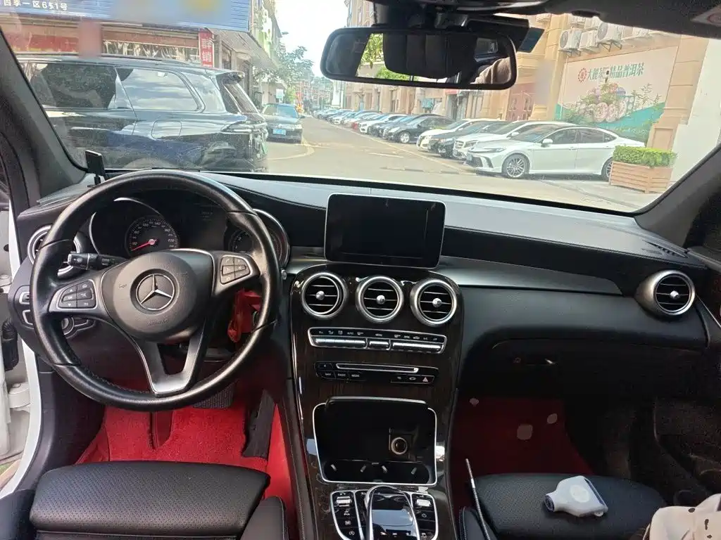 Mercedes-Benz GLC — миниатюра 10